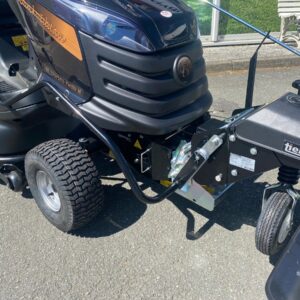 Black Edition Rasentraktor BL 270/102 Twin H by Efco mit Kehrmaschine – Bild 8