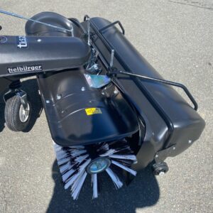 Black Edition Rasentraktor BL 270/102 Twin H by Efco mit Kehrmaschine – Bild 23