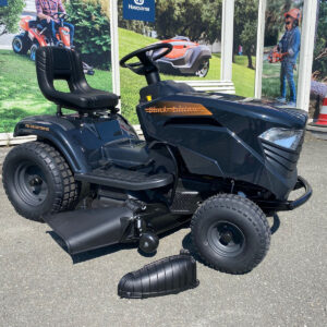 Black Edition Rasentraktor Pro 228/108 Twin HS inkl. TK520 Kehrmaschine – Bild 14