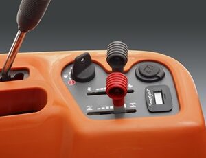 HUSQVARNA Frontmäher R 316TX AWD - Grundgerät – Bild 23